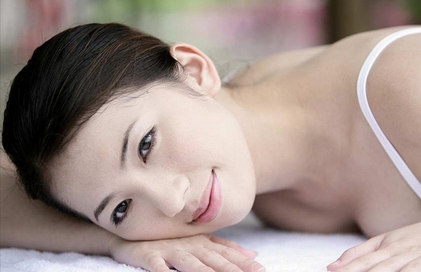 月经发黑有血块图片